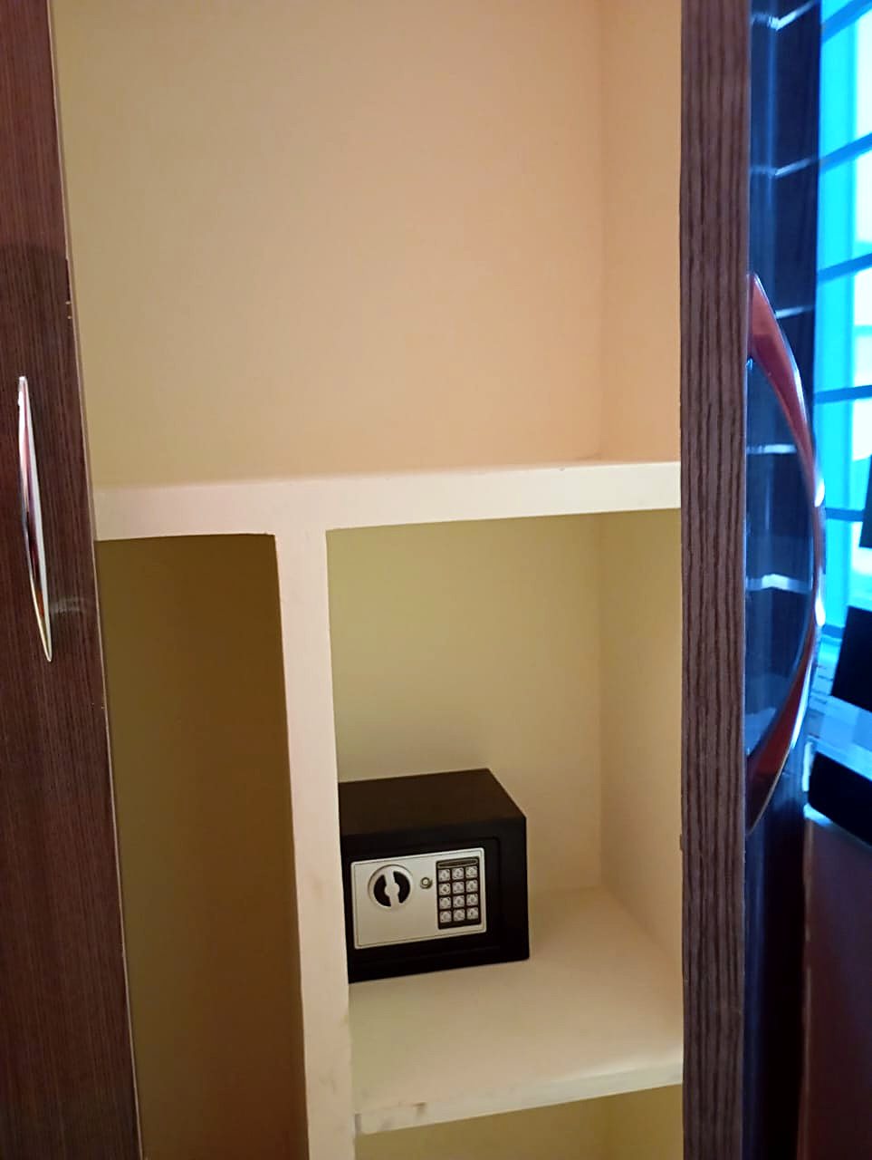 Electronic safe in the King Room wardrobe